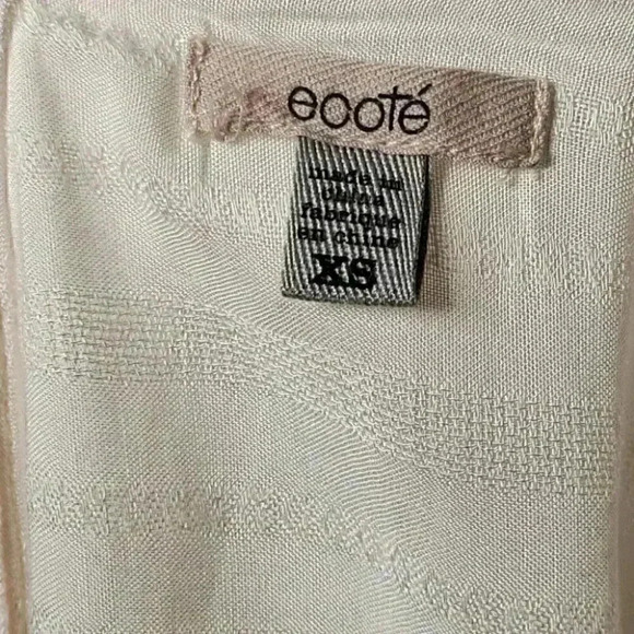 Urban Outfitters Ecoté Cream Pom Pom Trim V Neck Flowy Boho Romper Size XS - Picture 4 of 10